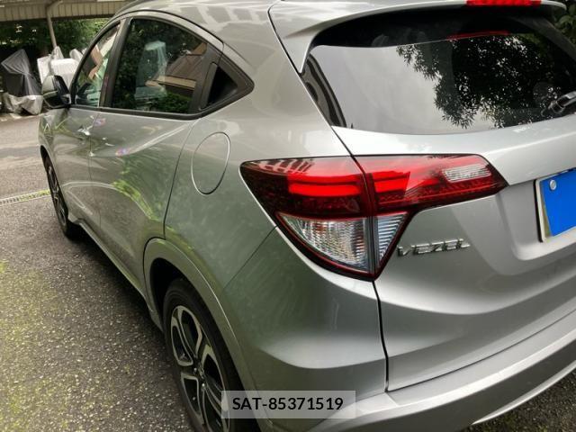 Honda VEZEL 2016-06 8832319-6