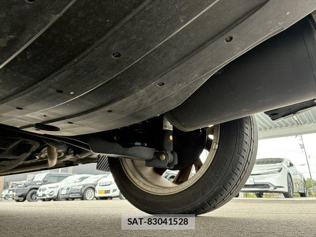 Honda VEZEL 2019-01 8872343-28