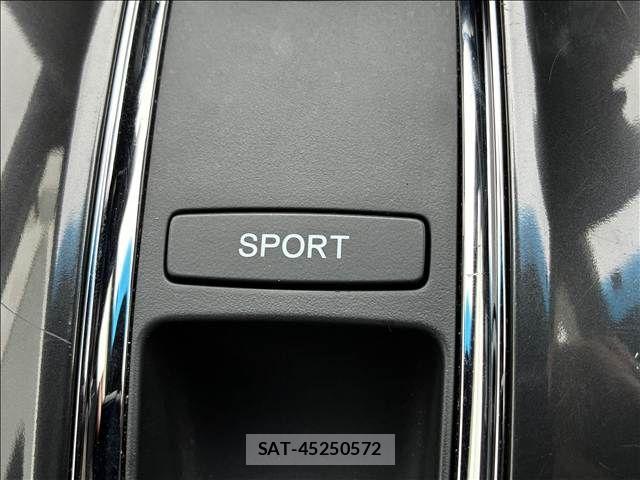 Honda VEZEL 2020-10 8882794-12