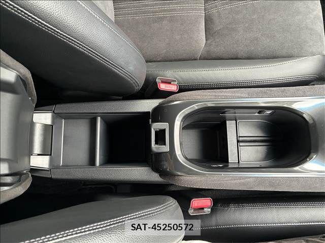 Honda VEZEL 2020-10 8882794-15