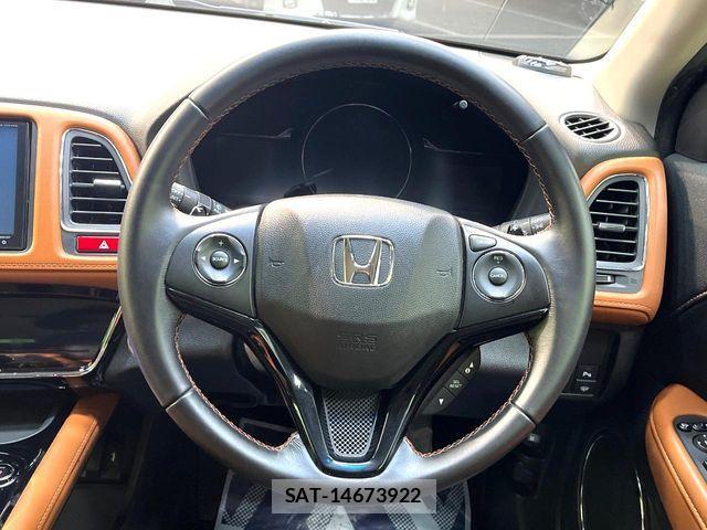 Honda VEZEL 2015-12 8882799-10