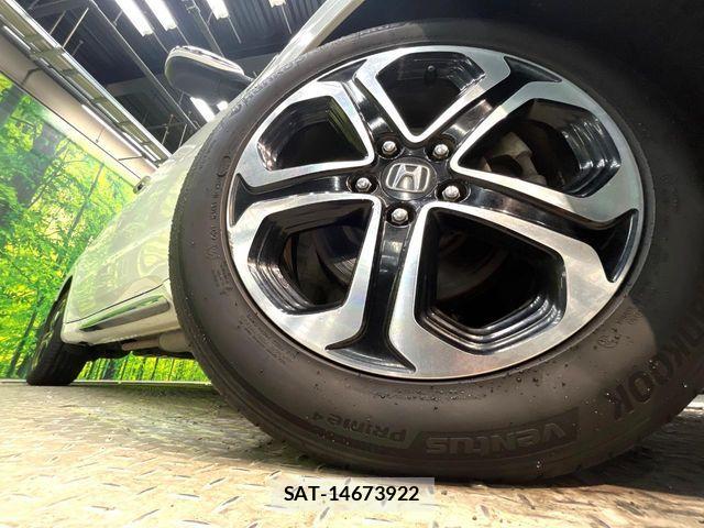 Honda VEZEL 2015-12 8882799-12