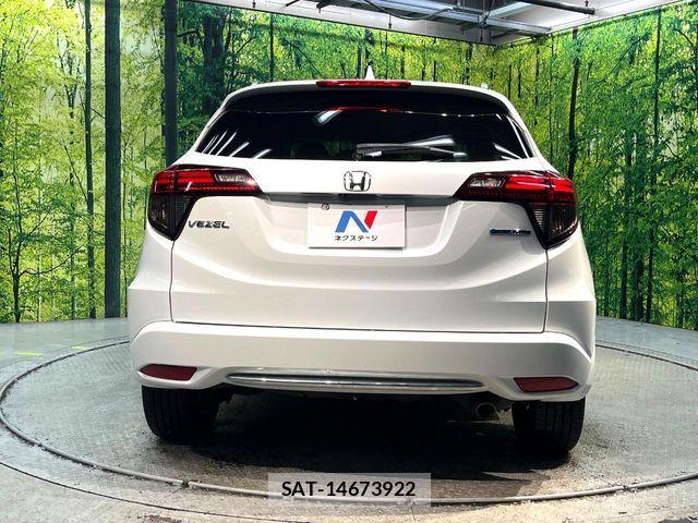 Honda VEZEL 2015-12 8882799-14