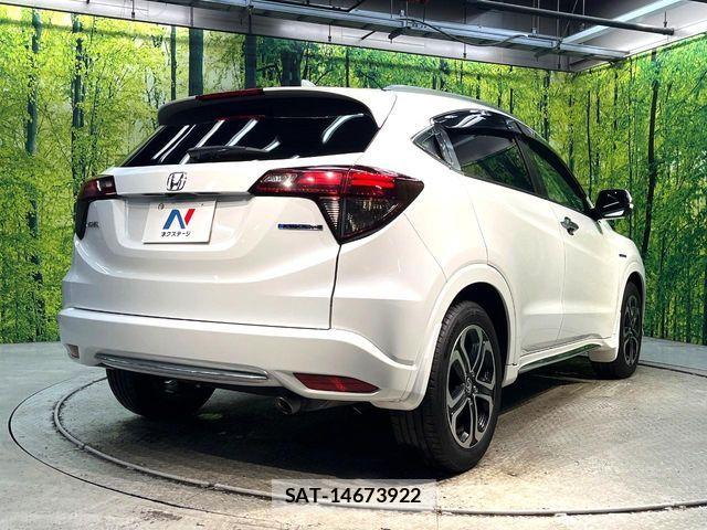 Honda VEZEL 2015-12 8882799-16