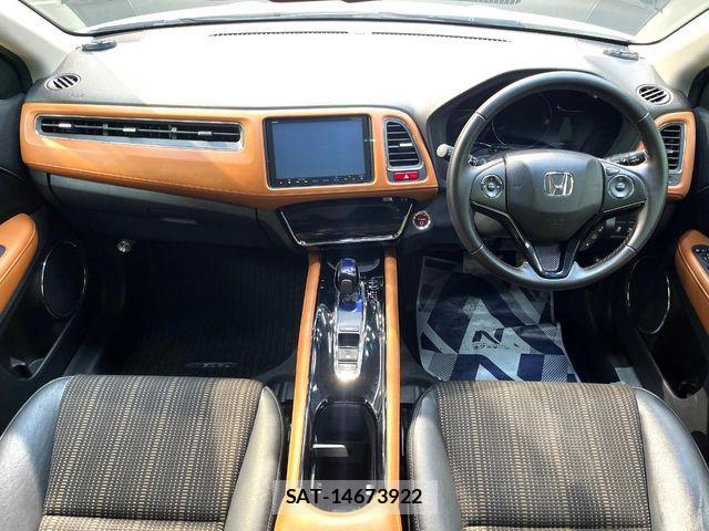 Honda VEZEL 2015-12 8882799-1