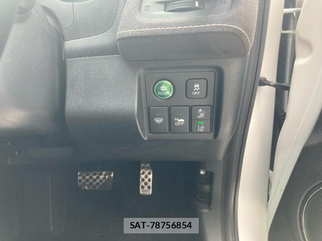 Honda VEZEL 2019-03 8882793-21