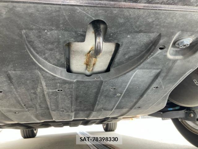 Honda VEZEL 2015-10 8882803-11