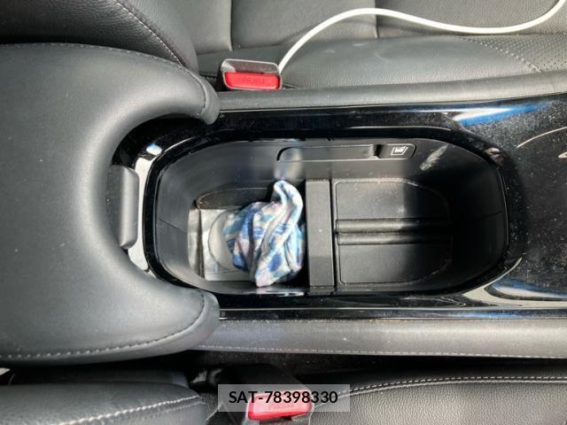 Honda VEZEL 2015-10 8882803-19