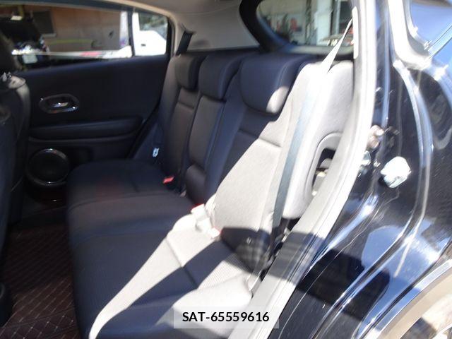 Honda VEZEL 2018-06 8884549-16