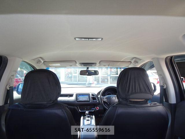 Honda VEZEL 2018-06 8884549-20