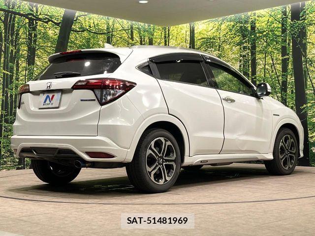 Honda VEZEL 2016-03 8884548-16
