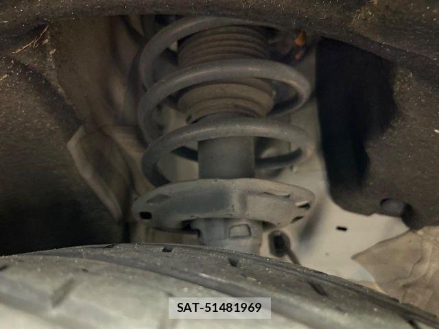 Honda VEZEL 2016-03 8884548-19