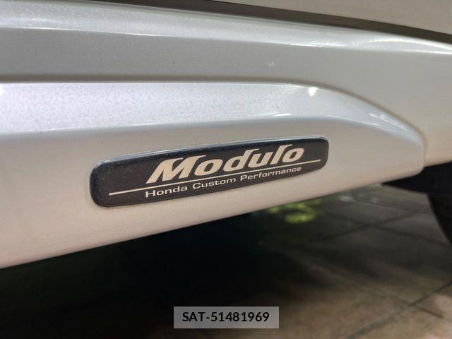Honda VEZEL 2016-03 8884548-6