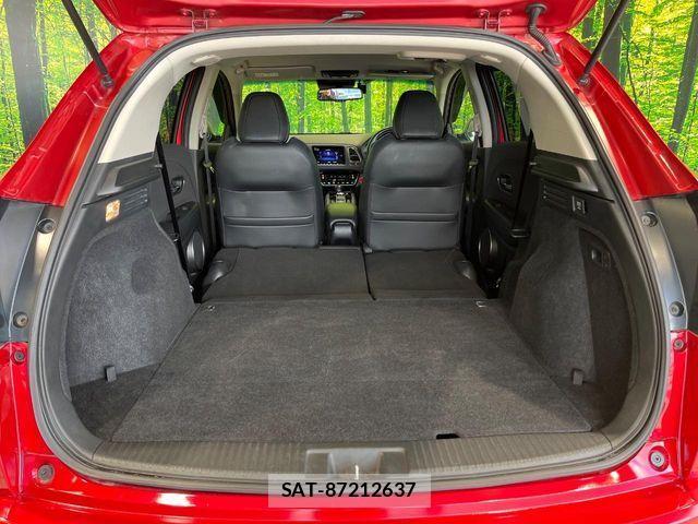 Honda VEZEL 2019-03 4641464-9