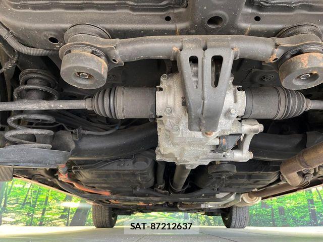 Honda VEZEL 2019-03 4641464-18