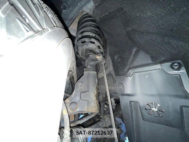 Honda VEZEL 2019-03 4641464-19