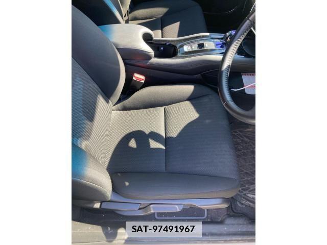Honda VEZEL 2018-01 5882075-13