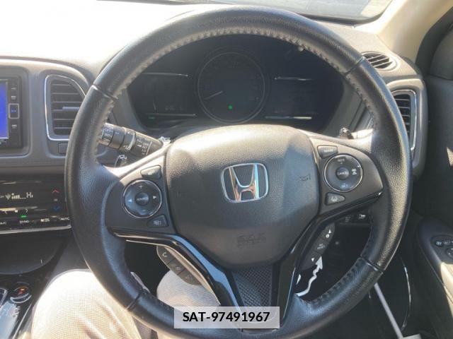 Honda VEZEL 2018-01 5882075-16