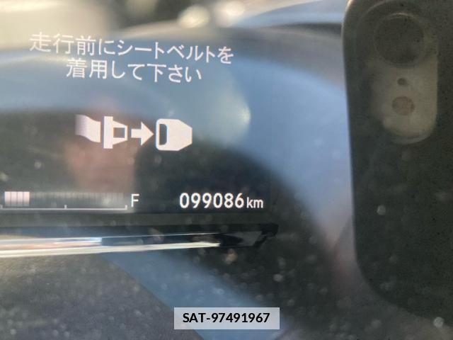 Honda VEZEL 2018-01 5882075-27