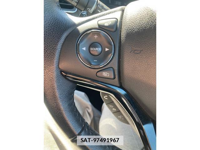 Honda VEZEL 2018-01 5882075-17