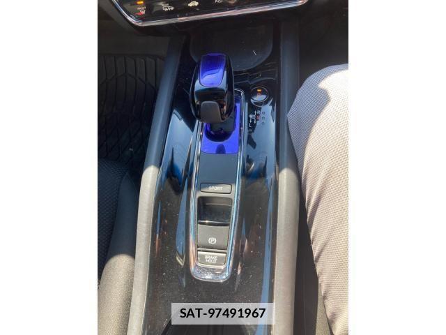 Honda VEZEL 2018-01 5882075-19