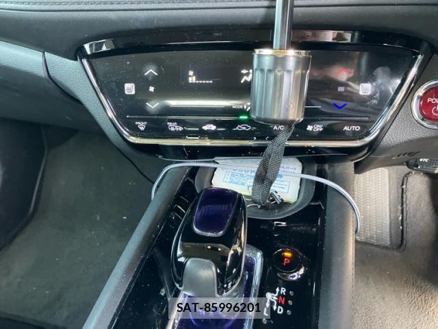 Honda VEZEL 2014-07 6914955-16