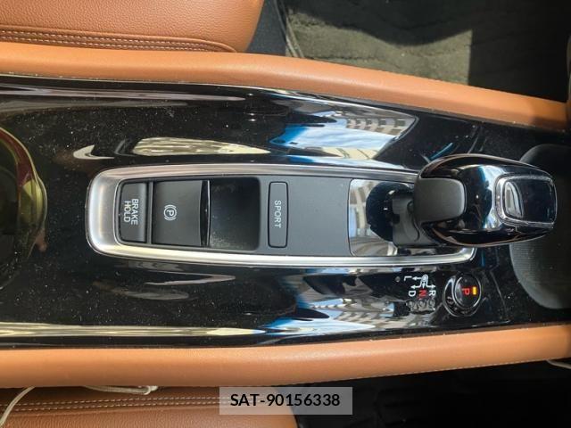 Honda VEZEL 2019-08 7226685-18