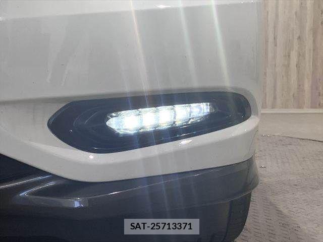 Honda VEZEL 2017-08 7226678-10