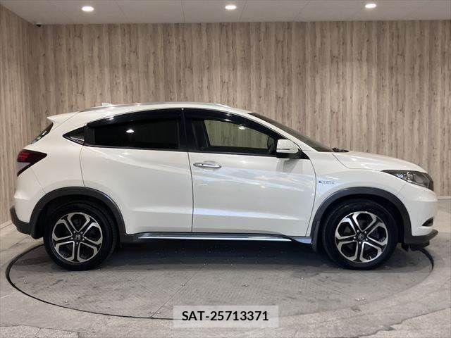 Honda VEZEL 2017-08 7226678-15