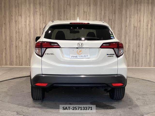 Honda VEZEL 2017-08 7226678-17