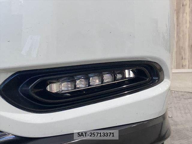 Honda VEZEL 2017-08 7226678-24