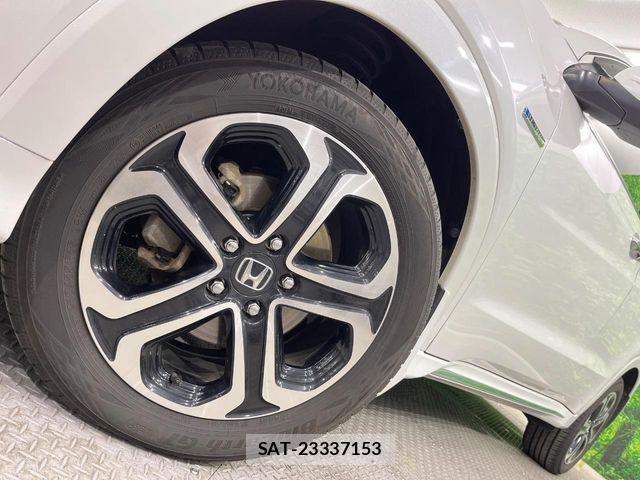 Honda VEZEL 2018-08 7360334-11