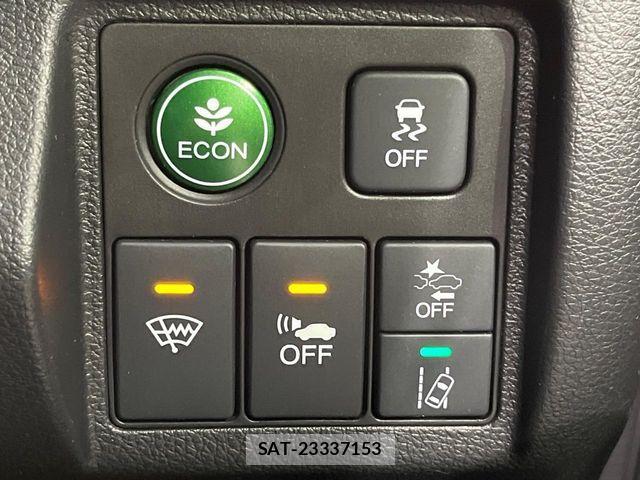 Honda VEZEL 2018-08 7360334-4