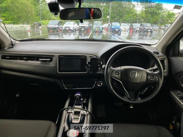 Honda VEZEL 2015-03 7360335-12