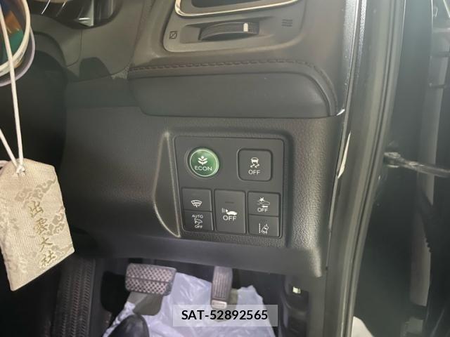 Honda VEZEL 2017-08 7458650-15