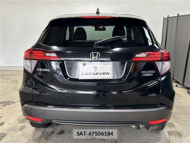 Honda VEZEL 2015-03 7458648-9