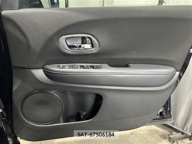 Honda VEZEL 2015-03 7458648-25
