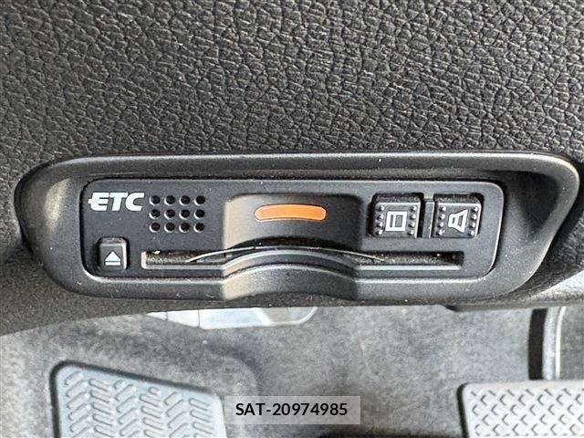 Honda VEZEL 2017-11 7563035-12
