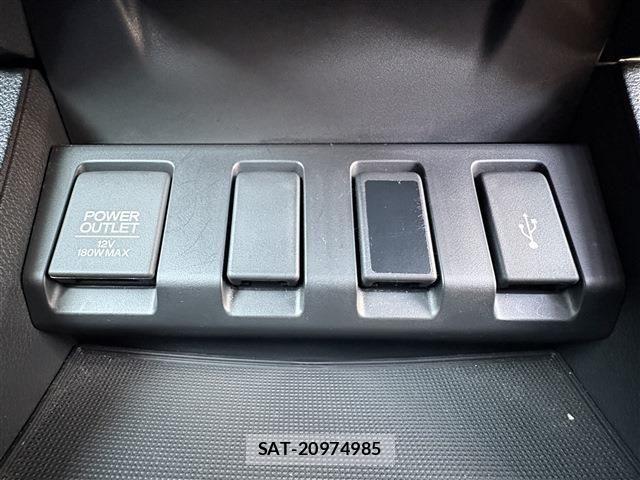 Honda VEZEL 2017-11 7563035-14