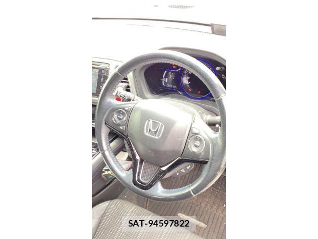 Honda VEZEL 2014-01 7621107-16