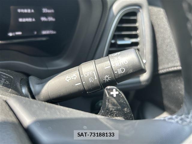 Honda VEZEL 2018-01 7730359-16