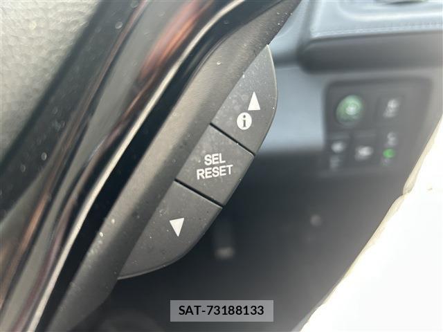 Honda VEZEL 2018-01 7730359-18
