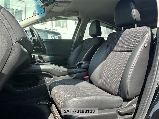 Honda VEZEL 2018-01 7730359-24