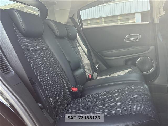 Honda VEZEL 2018-01 7730359-26