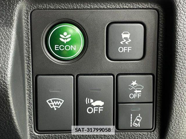 Honda VEZEL 2018-03 7730360-12