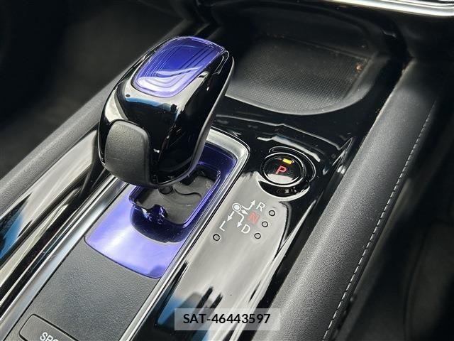 Honda VEZEL 2018-02 7730361-21