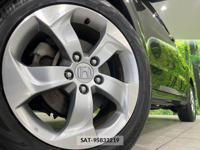 Honda VEZEL 2015-06 7880288-11