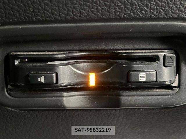 Honda VEZEL 2015-06 7880288-3