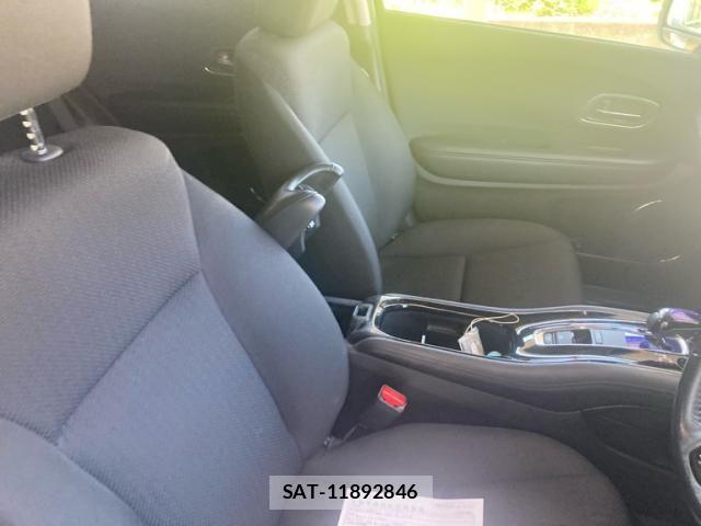 Honda VEZEL 2017-07 7981452-11