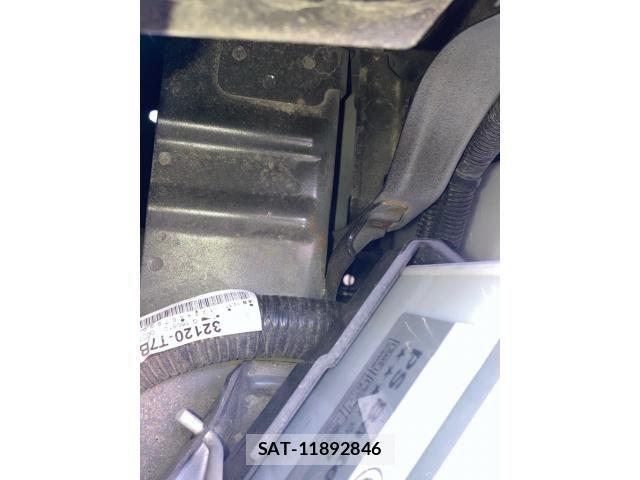 Honda VEZEL 2017-07 7981452-25